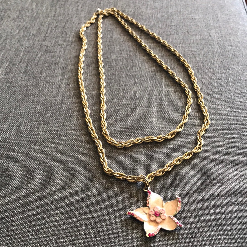 Floral costume jewelry necklace